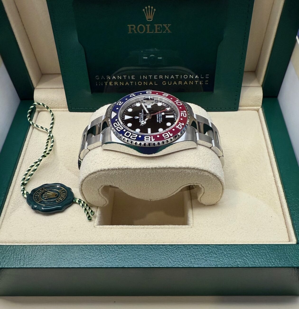 Rolex GMT Master II, 126710BLRO, Oyster, NEU UNGETRAGEN 2025, teilverklebt – Bild 4